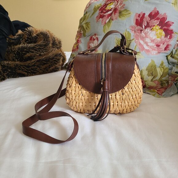 Straw/faux leather cross body bag/purse - Picture 1 of 7